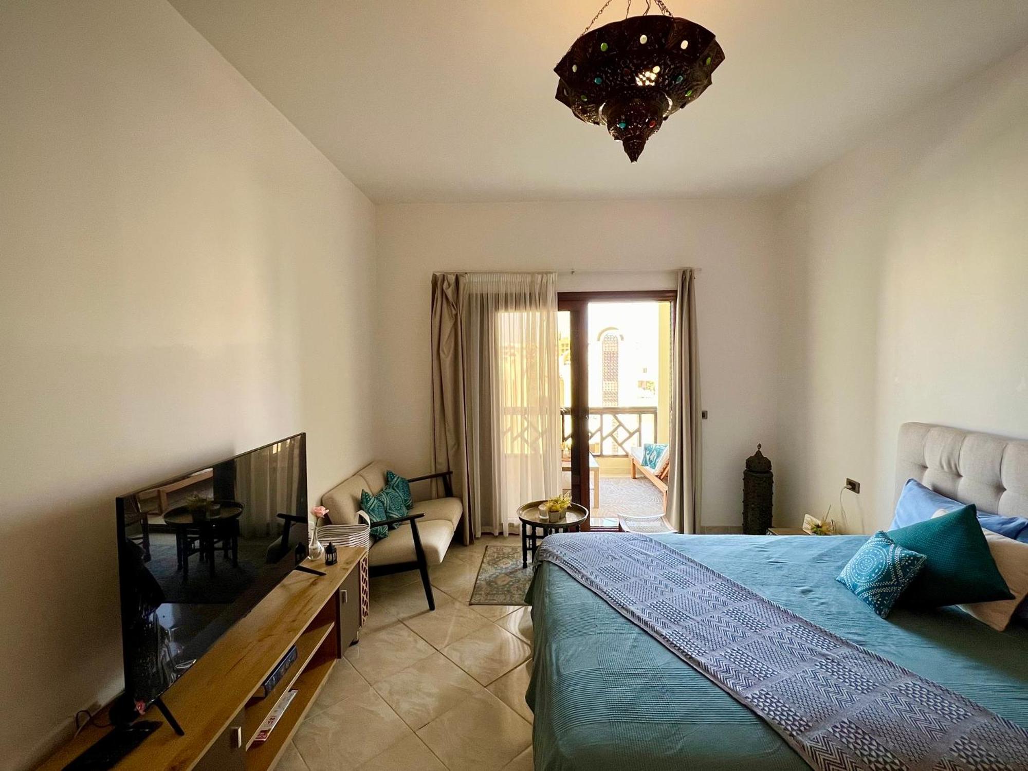 Luxury Beachfront Studio- Foreign Nationals Only Hurgada Dış mekan fotoğraf